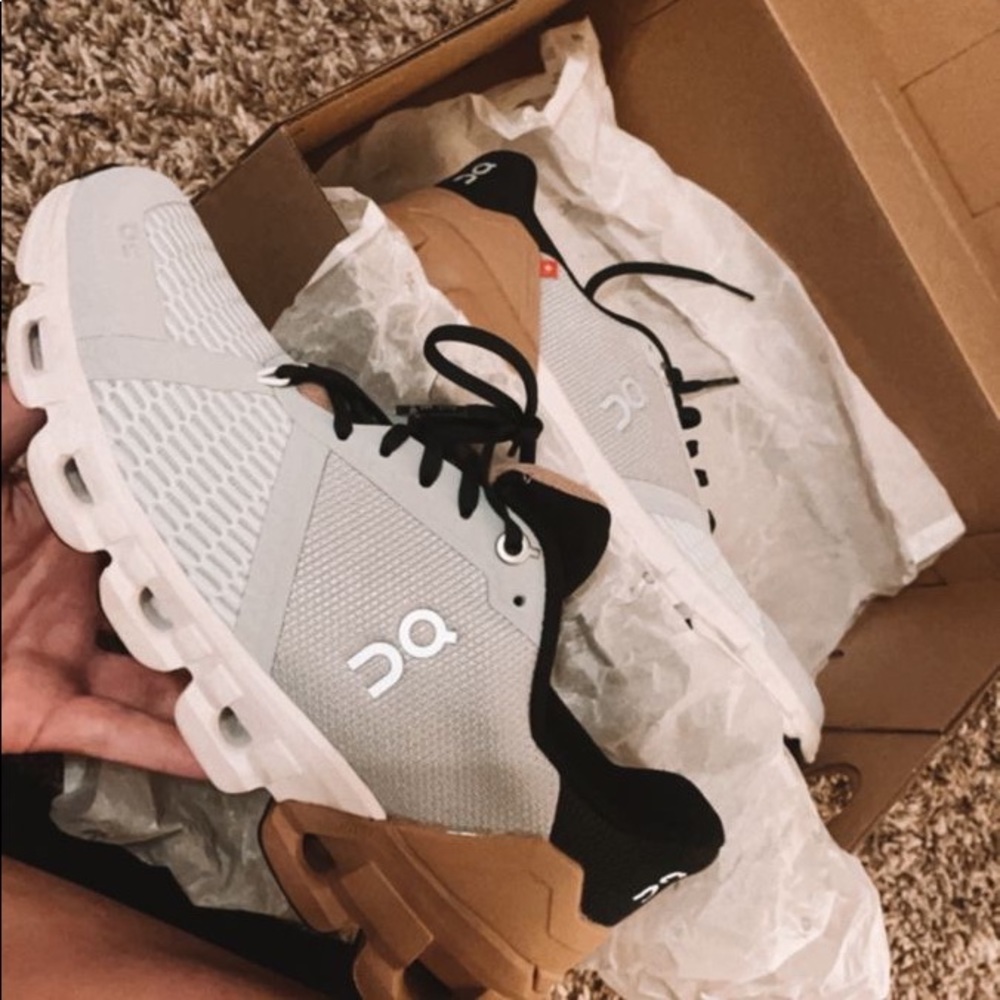 On Cloud Flyer running shoes